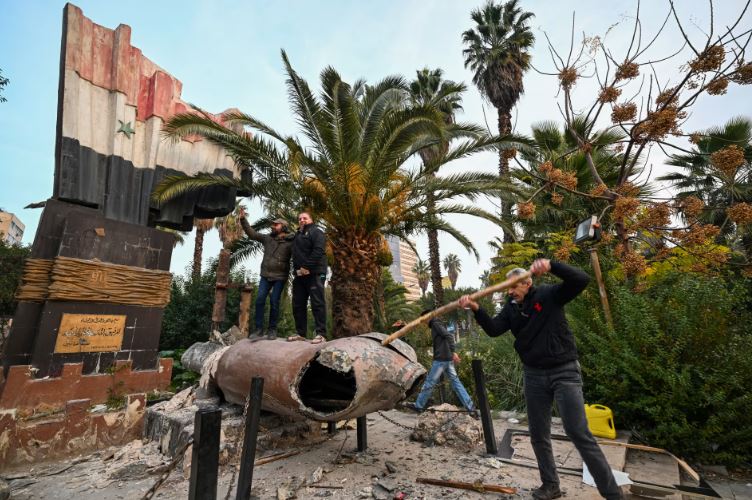 أبرزهم أيمن زيدان و اصالة .. إليكم مواقف عدد من الفنانين السوريين من سقوط بشار الاسد