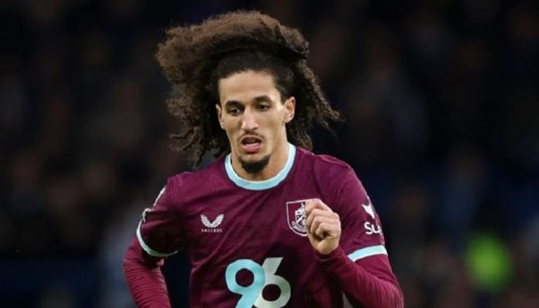 اللاعب حنبعل المجبري يتعرض لإساءات عنصرية.في أنقلترا و الشرطة تحقّق؟