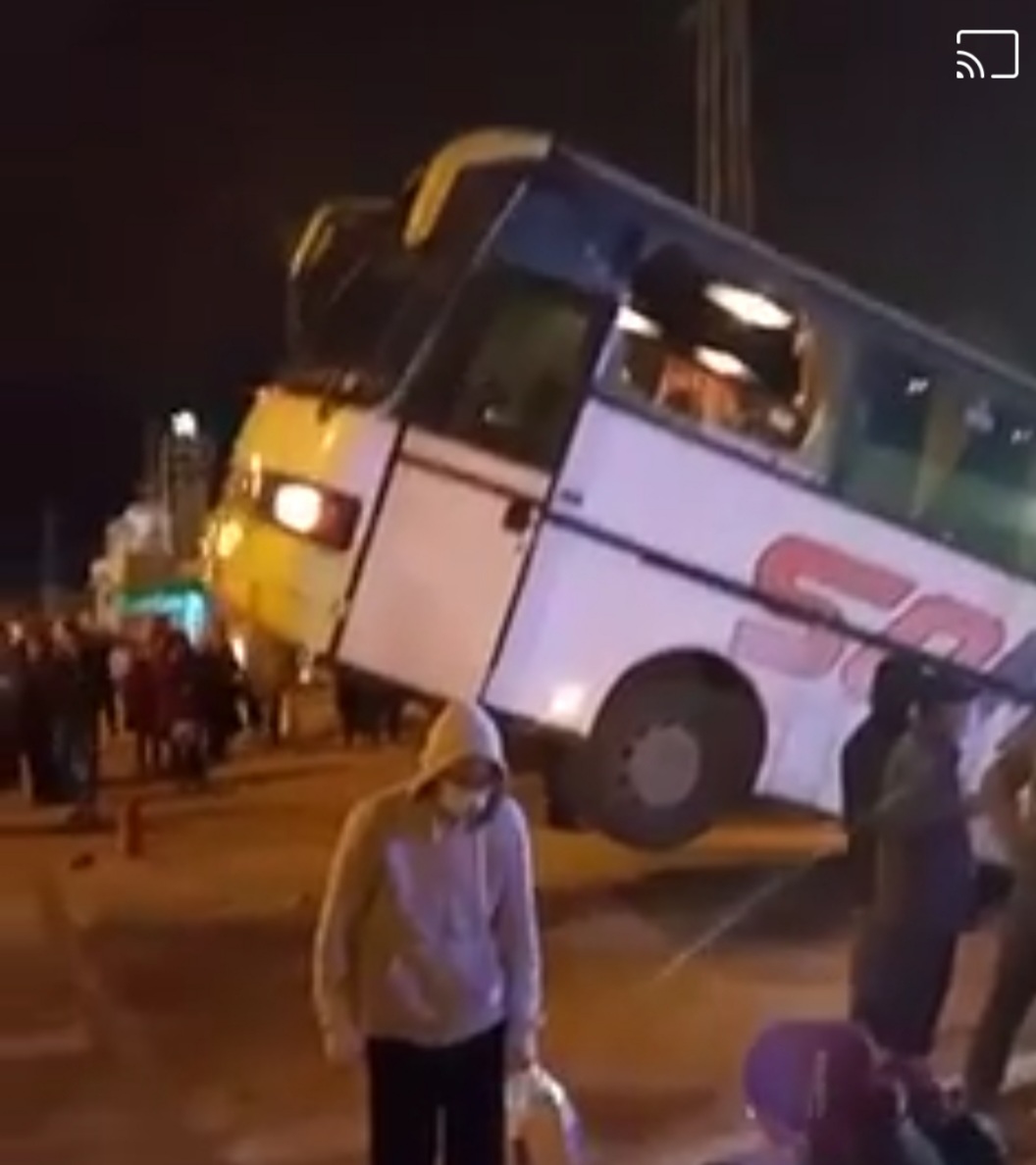 بن عروس: الطريق تبتلع حافلة ركاب