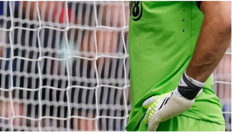 حارس من الرابطة الاولى لكرة القدم يقوم ب"الحرقة" الى ايطاليا و يكشف..