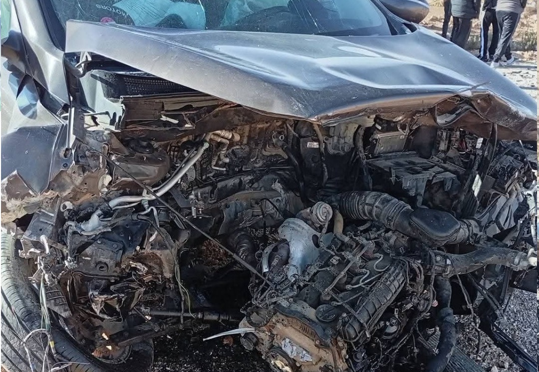 وفاة شخصين وإصابة 3 آخرين في حادث مرور شنيع