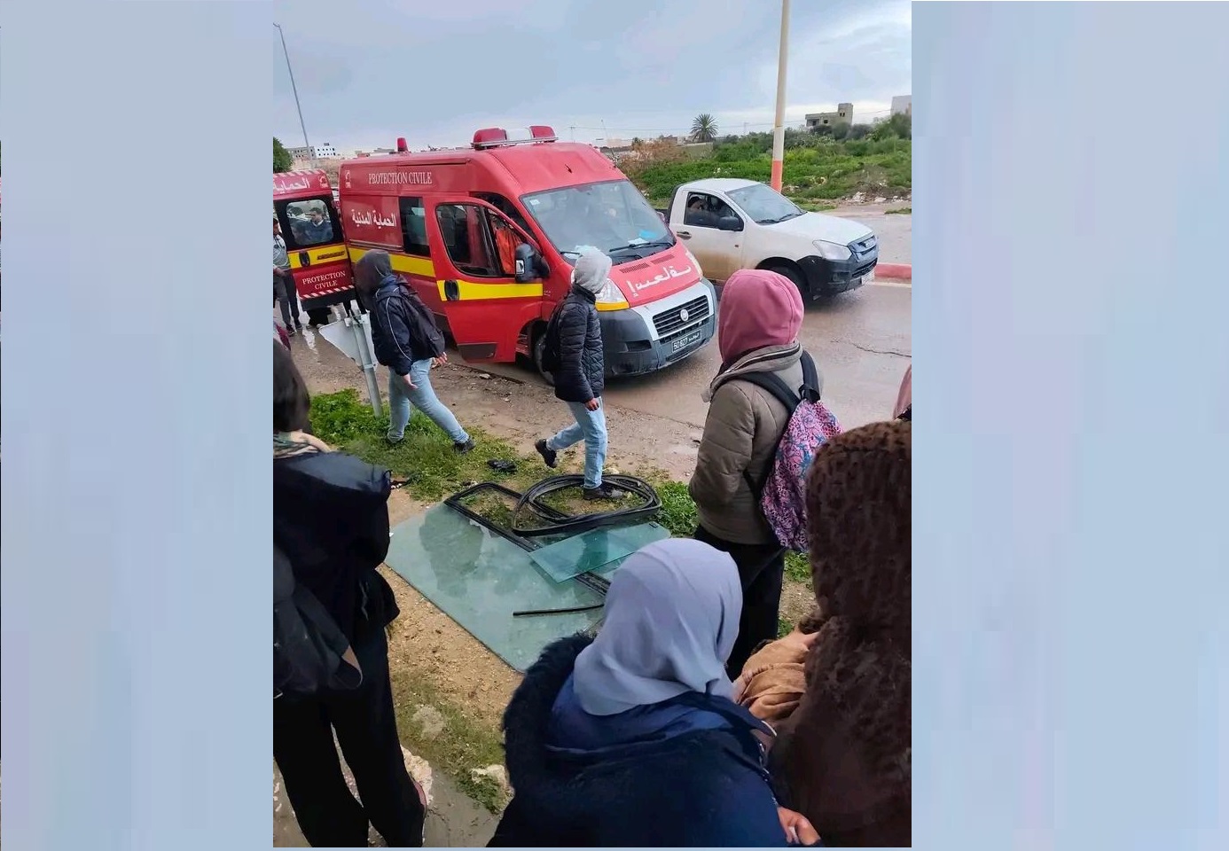 سقوط 5تلاميذ من حافلة للنقل المدرسي أحدهم حالته خطيرة/صور