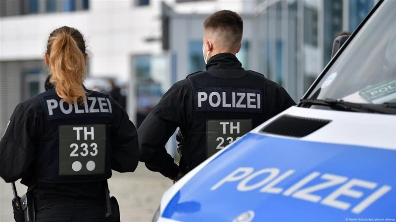 مقتل شخص وإصابة آخرين في حادث طعن داخل شركة إلكترونيات بألمانيا