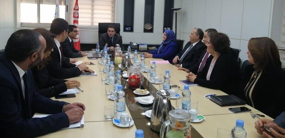 في زيارته لوكالة النهوض بالاستثمار الخارجي: العزابي يؤكد أهمية دور الاستثمار الخاص في دفع التنمية