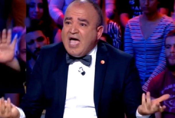سمير الوافي "يفرش " أوراق محمد بوغلاب