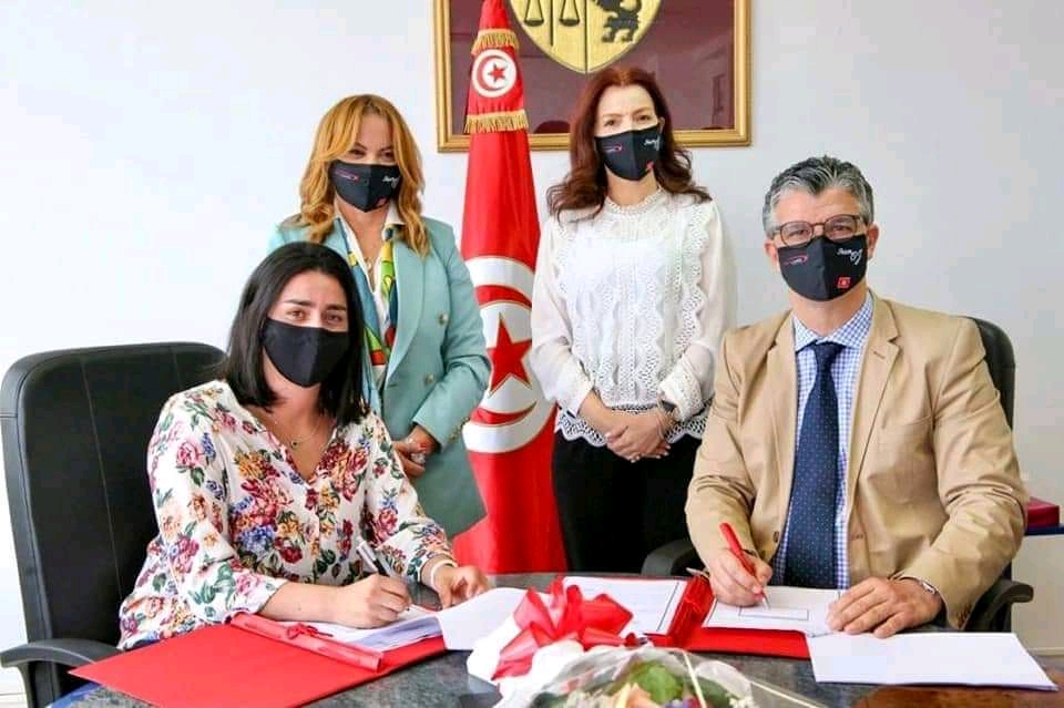 إمضاء عقد أهداف رياضي مميز لفائدة بطلة التنس ''أنس جابر''