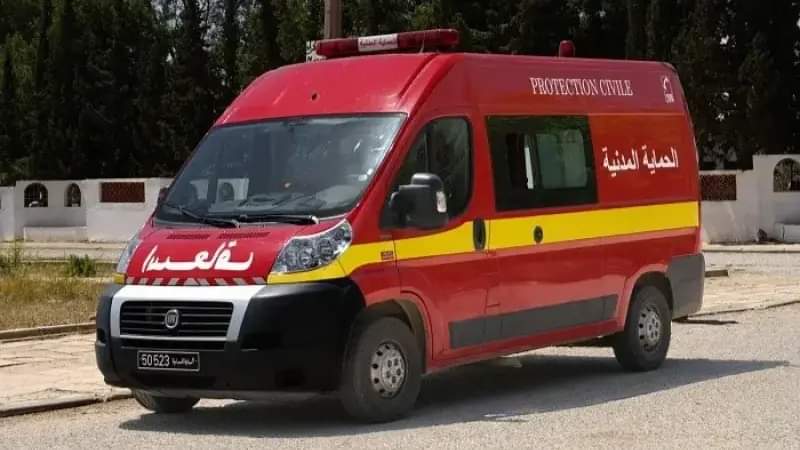 امرأة تسكب النار على جسدها وتحاول الانت.. حار