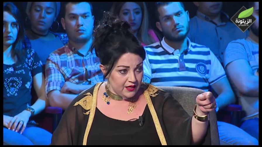 كارثة أخرى على " تلافزنا " : مها شطورو تدمغج التلاميذ وتدعوهم إلى الاقتداء بعبير موسي ( + فيديو )