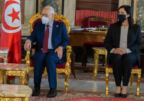 رغم تّجميد البرلمان : عريضة سحب الثقة من الغنوشي والشواشي تواصل " جولتها " بين بعض الكتل