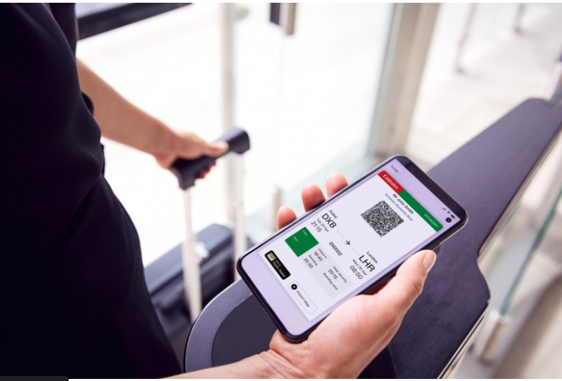 طيران الإمارات تعتمد بطاقات الصعود الرقمية وتلغي الورقية للرحلات من دبي