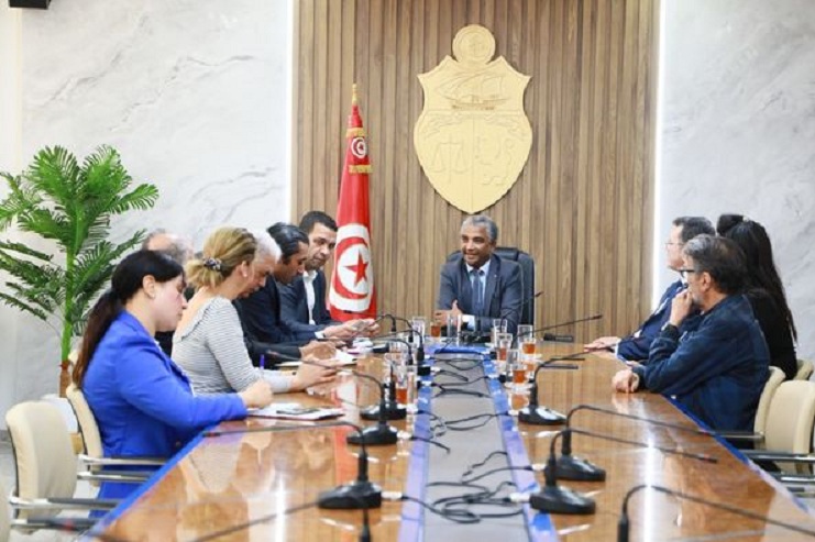 هذا ما تم الاتفاق عليه في جلسة جمعت وزير الرياضة وأعضاء عن النادي الوطني التونسي للسيارات