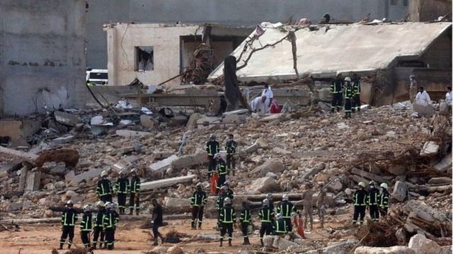كارثة درنة : إنقاذ امرأتين على قيد الحياة بعد قضاء أسبوع كامل تحت الأنقاض