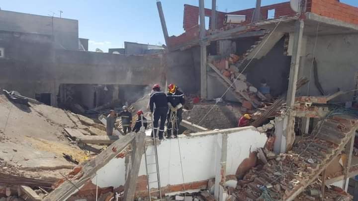 انفجار قارورة غاز: انتشال جثة امراة وتواصل البحث عن مفقودين بحي الزهور