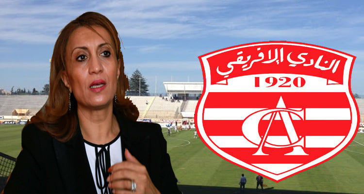 سعاد عبد الرحيم في حديقة منير القبايلي 