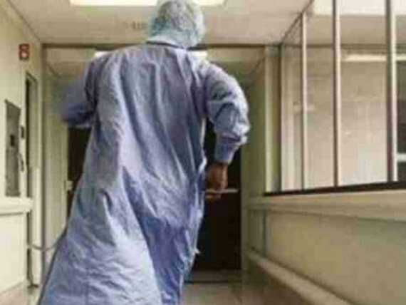 المدير الجهوي للصحة بتونس ينفي فرار مصابين بكورونا من شارل نيكول