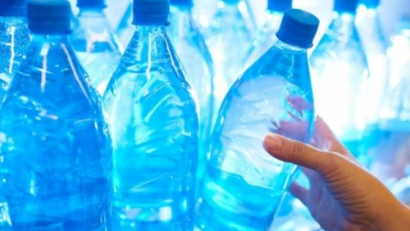 شهريا.. العائلة التونسية تنفق بين 130 و140 دينارا للمياه المعلبة ومرتبة متقدمة عالميا