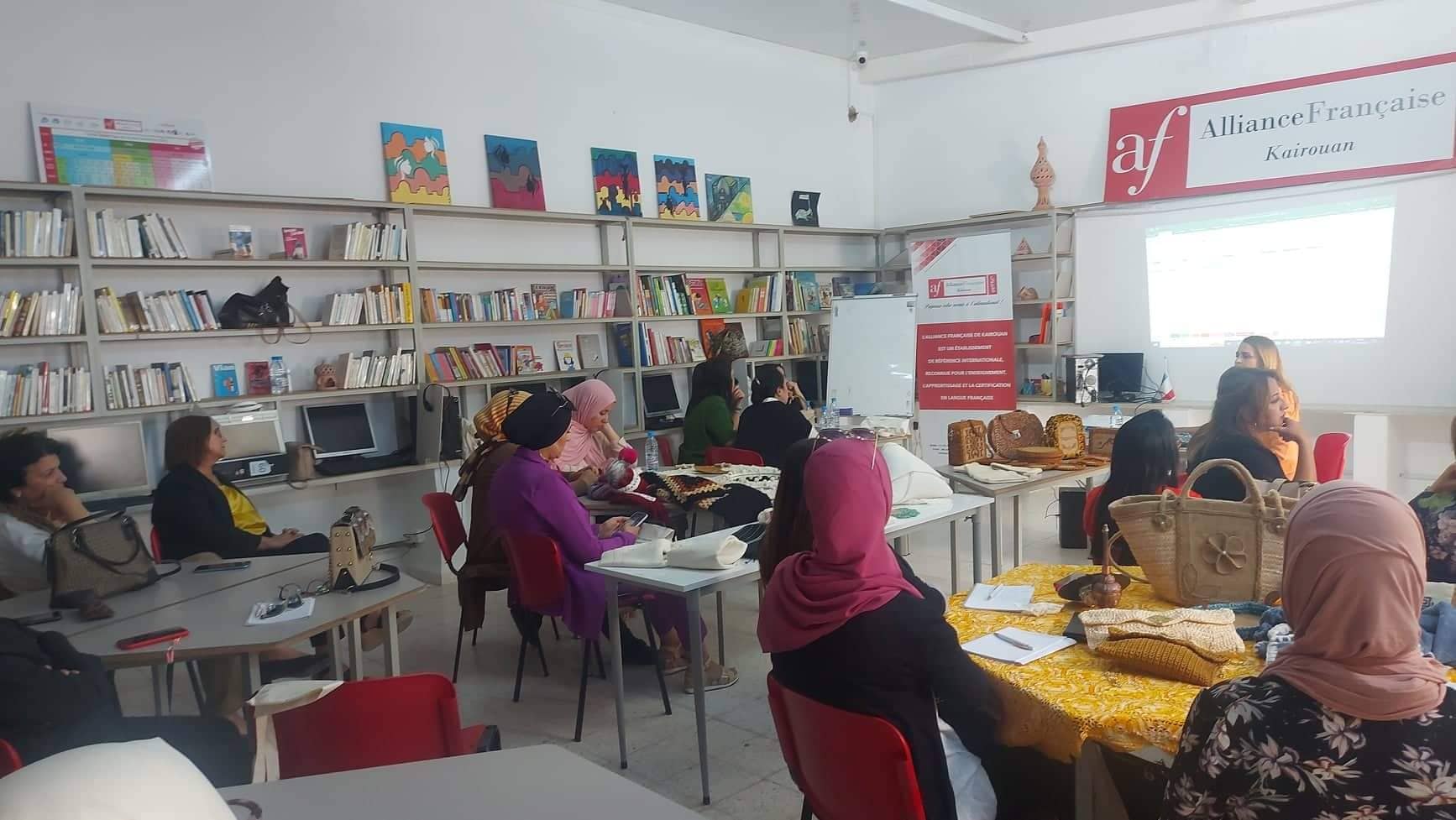 دورة تكوينية للنساء صاحبات الأعمال بولاية القيروان حول الادماج الرقمي والمالي