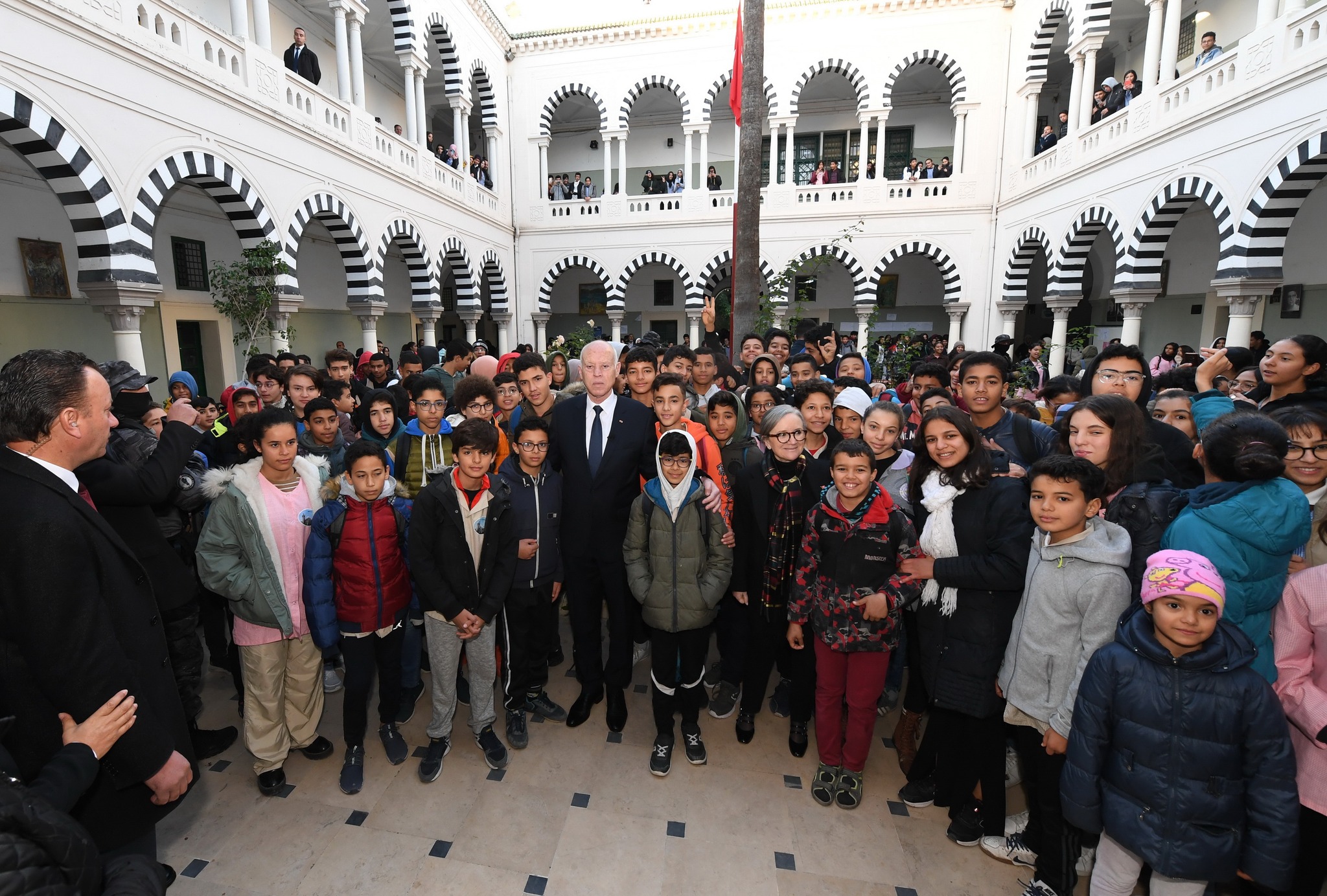 قيس سعيد يتحول لقصر الحكومة في القصبة و يتطلع على أبرز خصائصه المعمارية والحضارية