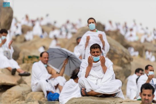 مرافقو الحجيج...النقطة الخفية في عمل شركة الخدمات الوطنية ...فاين وزارة الشؤون الدينية؟