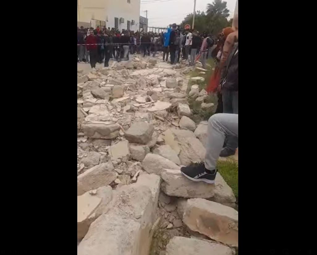 فاجعة/ وفاة 3تلاميذ و مصابين بسبب سقوط جدار بمعهد المزونة 