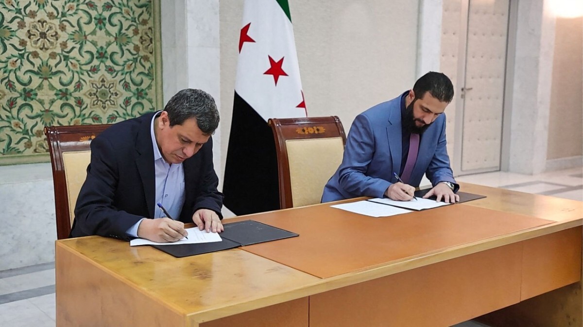 الرئاسة السورية تُوقّع اتفاقا لدمج المؤسسات الكردية المدنية والعسكرية
