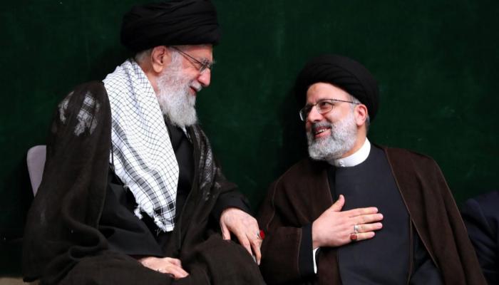 أول تعليق من خامنئي بعد حادث مروحية الرئيس الإيراني