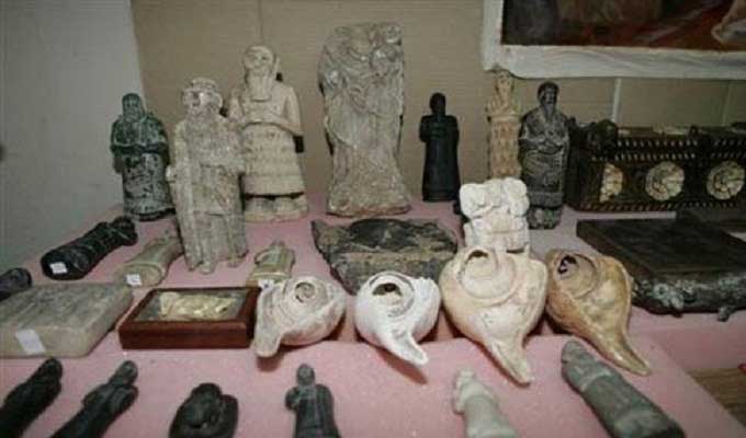 تونس : إيقاف ديوانية برتبة عريف لشبهة ارتباطها بشبكة لتهريب الآثار  