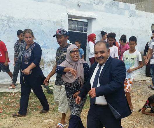 صورة العار : المدينة منكوبة ورئيس بلدية الحمامات " شايخ بالضحك " ؟؟؟