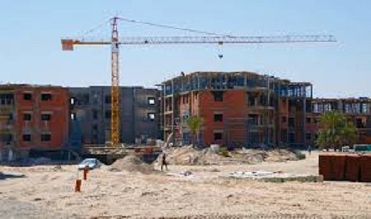 المقاولون يحتجّون ويطالبون الدولة بتسديد مستحقاتهم وبكفّ التهكّم على القطاع