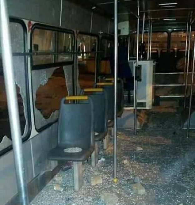 لا يركبها رئيس دولة ولا رئيس حكومة ولا نائب ولا وزير : الوندال " يحتجّون ضد قانون المالية " بتهشيم حافلات " الزواولة "