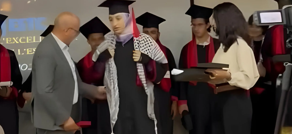 استقالة عميد كلية مغربية.. بسبب الكوفية الفلسط.. ينية