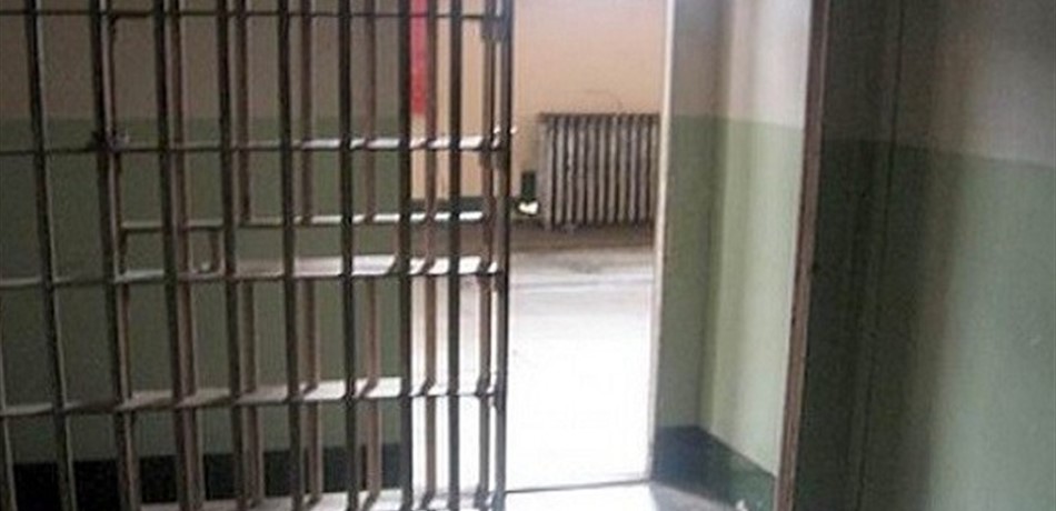 شبهة مسك وتعاطي مادة مخدرة/الابقاء على لاعبين في حالة سراح