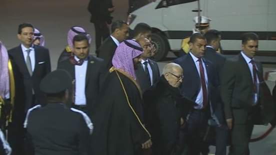 ولى العهد السعودي محمد بن سلمان يصل تونس