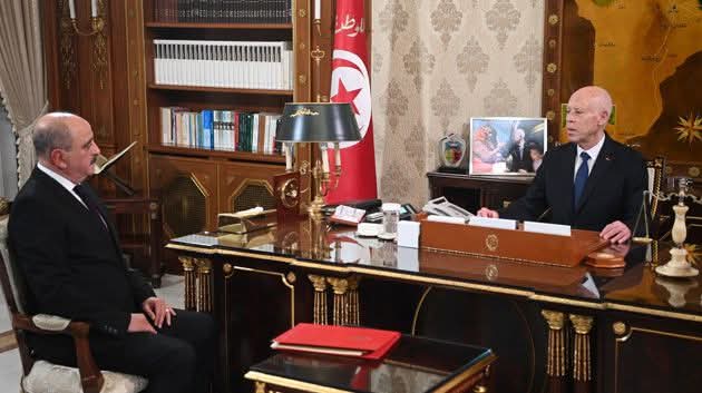 رئيس الجمهورية يشدد على مزيد العناية بالتونسيين بالخارج