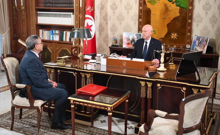 رئيس الجمهورية: ''كل البنوك دون استثناء مطالبة بتخفيض نسبة الفائدة على القروض.. ''