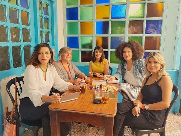 كلام و نصف : البرنامج النسائي الجديد على راديو اي اف ام