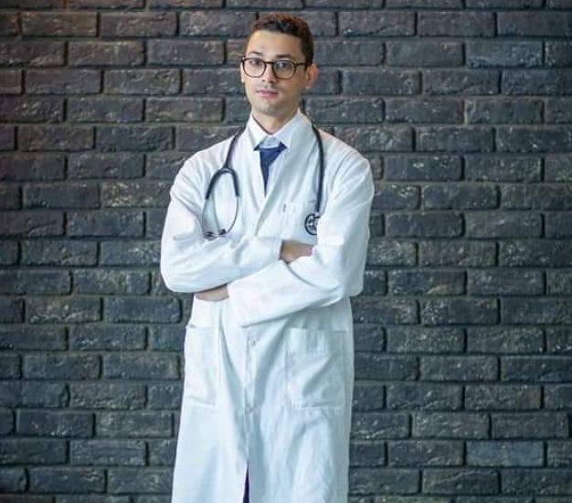 وفاة طبيب شاب وناشط في المجتمع المدني بتستور