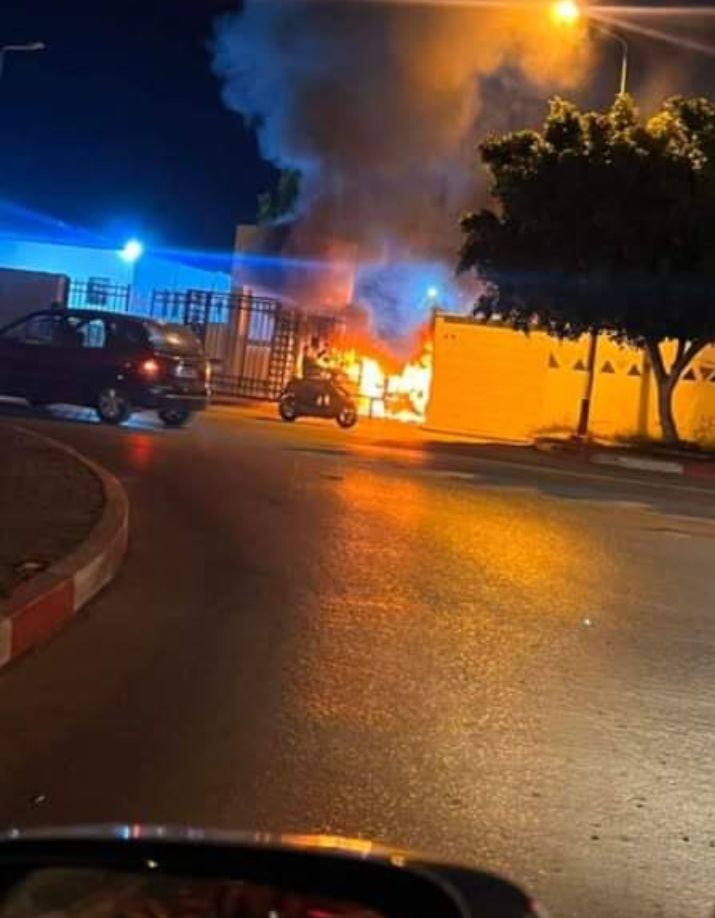 وفاة شاب واحتجاجات وحرق سيارة امنية بمساكن..القضاء يكشف التفاصيل