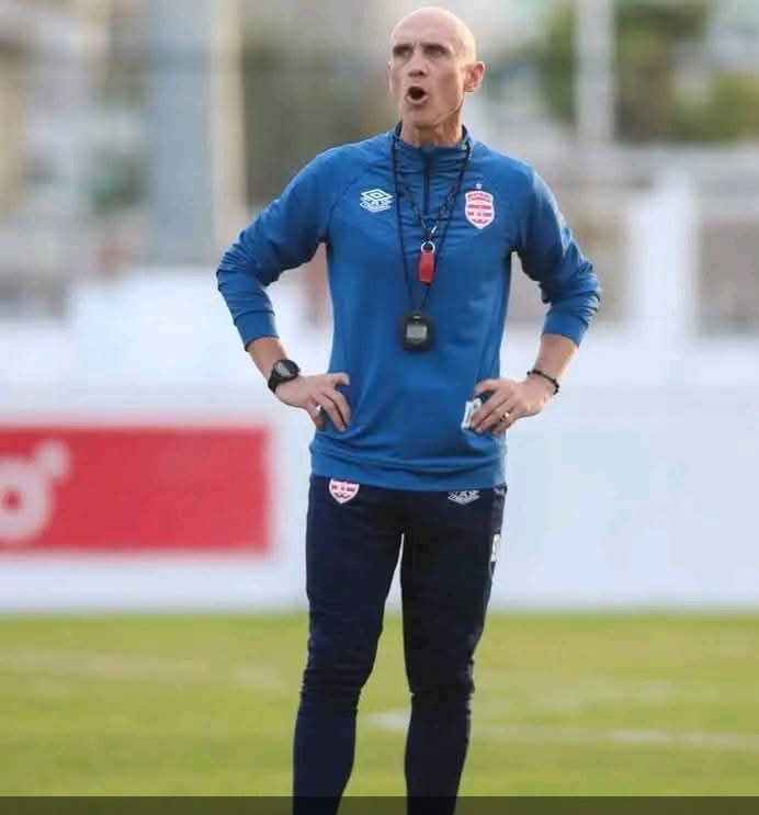 الفرنسي بيتوني يطلب والامريكي ينفذ..
