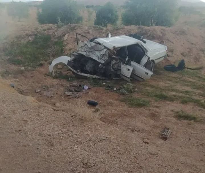 وفاة 3أشخاص في حادث مرور بينهم أب وإبنه