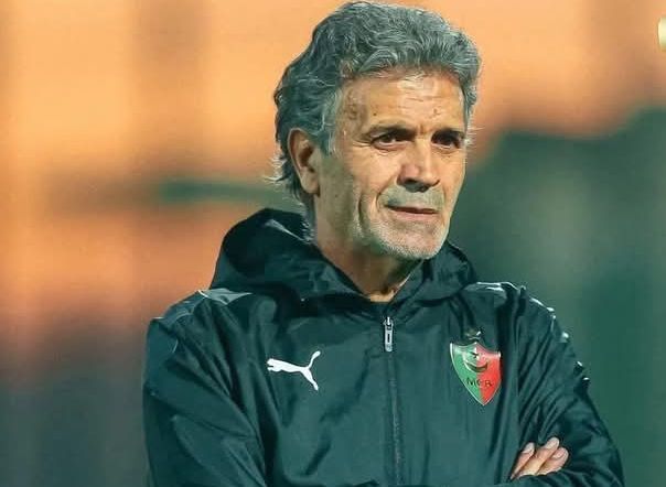 مولودية الجزائر تُتوج باللقب تحت قيادة التونسي خالد بن يحيي