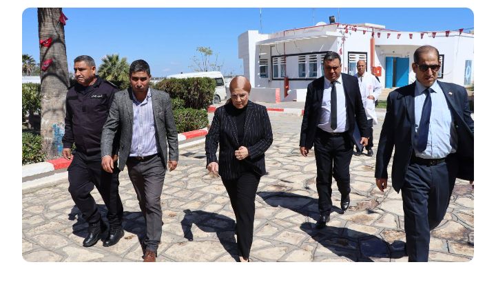 وزيرة العدل تشدد على ضرورة تعزيز تأهيل الأطفال الجانحين