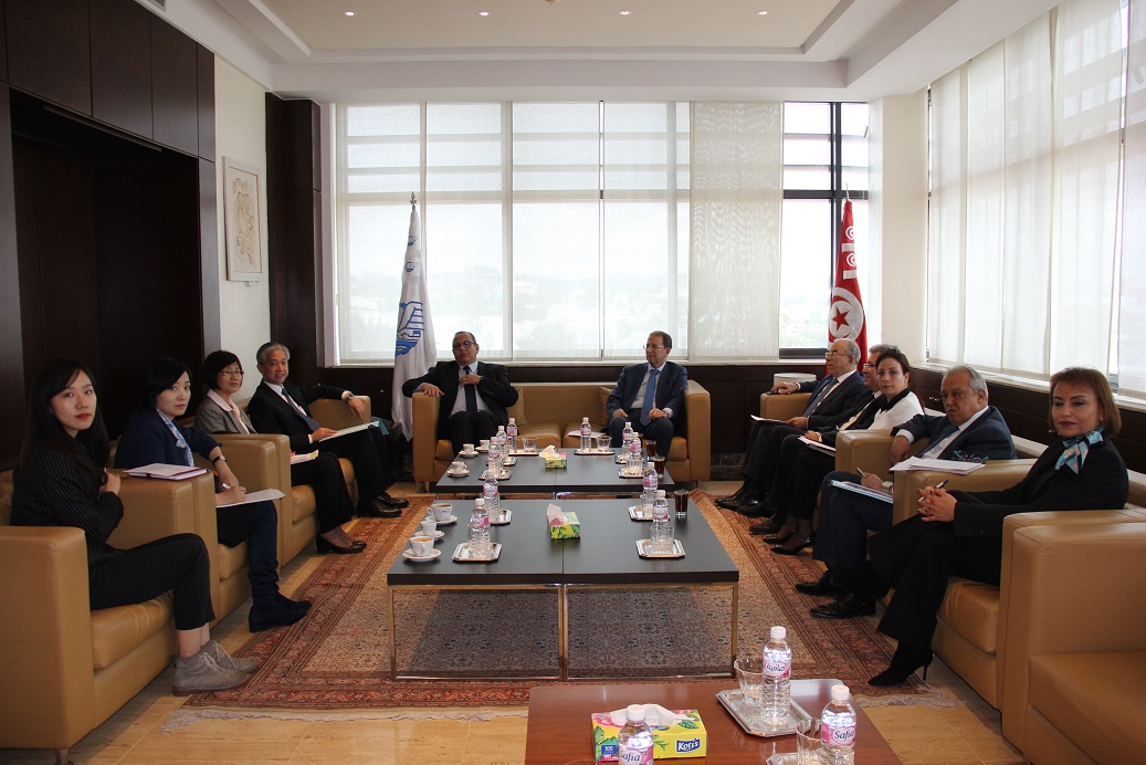 رئيس الاتحاد التونسي للصناعة والتجارة والصناعات التقليدية  يستقبل سفير  الصين بتونس