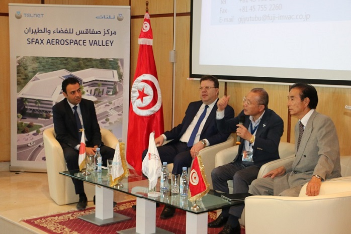 صفاقس : اجتماع بمركز البحوث في الرقميات لتقديم مشروع Sfax Aerospace Valley والشراكة مع المؤسسة اليابانية .