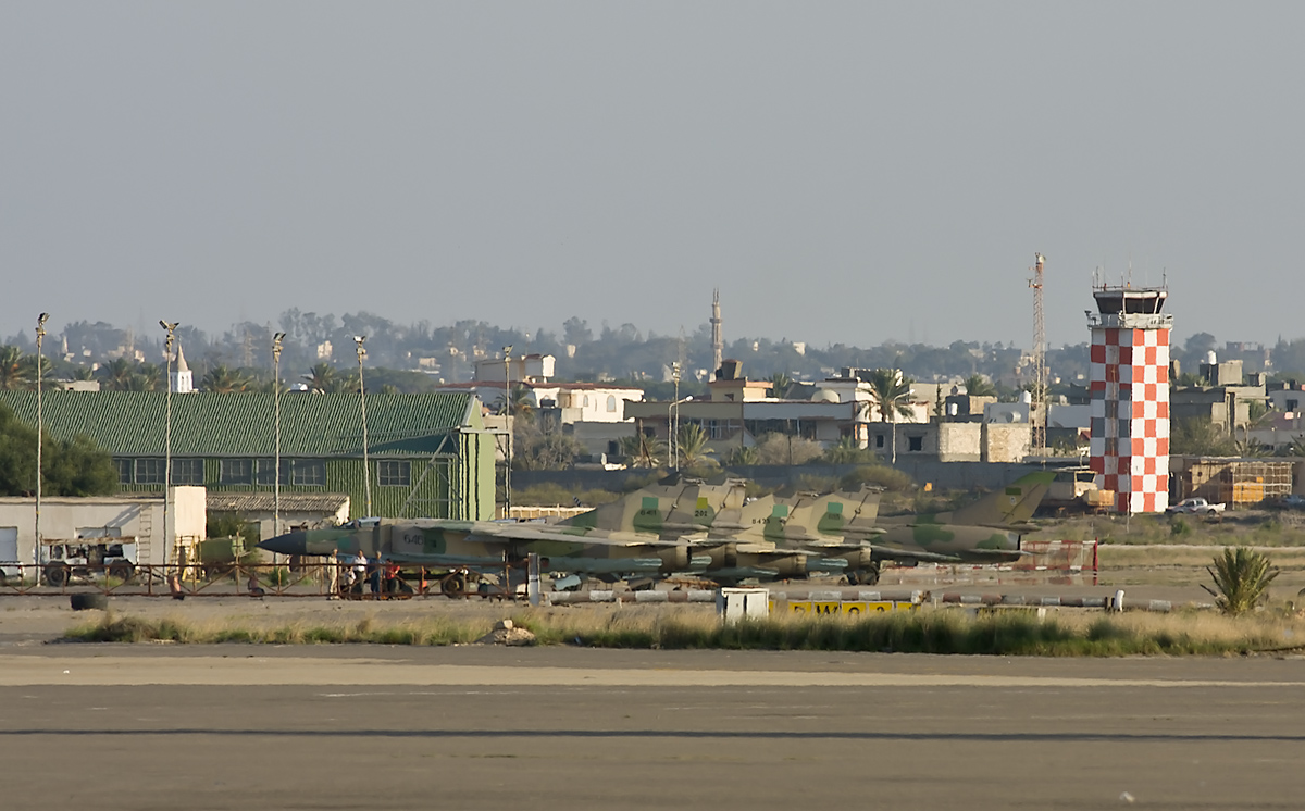 مقتل  مسؤول أمني كبير  داخل قاعدة معيتيقة العسكرية الليبية