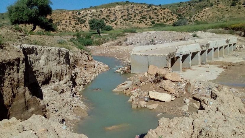 جندوبة : انهيار جسر بوادي مليز و100 عائلة معزولة عن العالم منذ أيام ؟؟؟