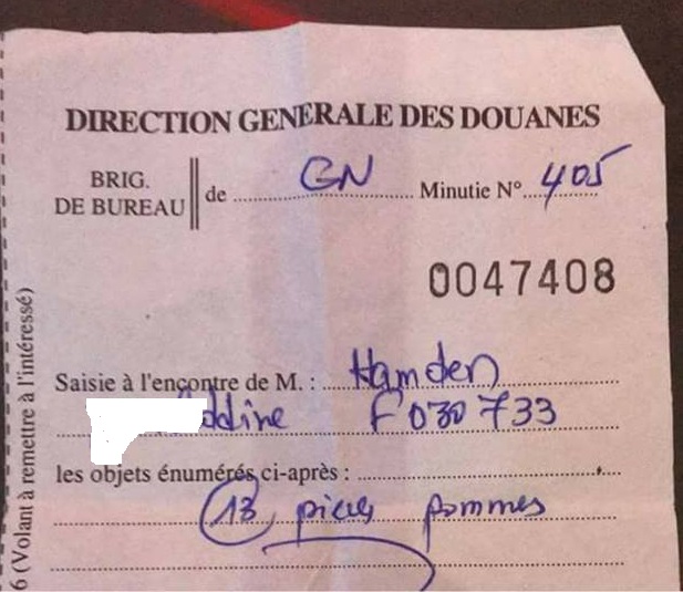 سخرية سوداء : " مصالح الديوانة تضرب بقوّة وتنجح في إحباط عملية تهريب 13 تفاحة كانت بحوزة مهاجر تونسي "