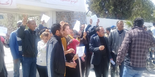 سيدي بوزيد : " ديقاج " في وجه معتمد منع تصوير اعتصام عمّال الحظائر بكافة السبل