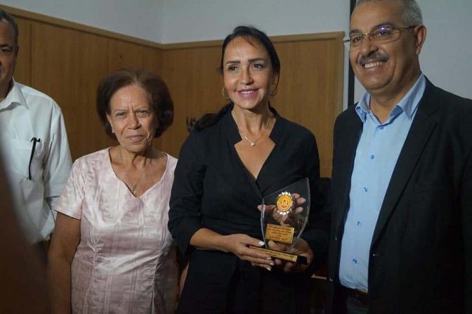 جواب لمن يسأل لماذا أعطى UGTT جائزة أفضل إعلامية لمريم بلقاضي عن قناة الحوار التونسي ؟