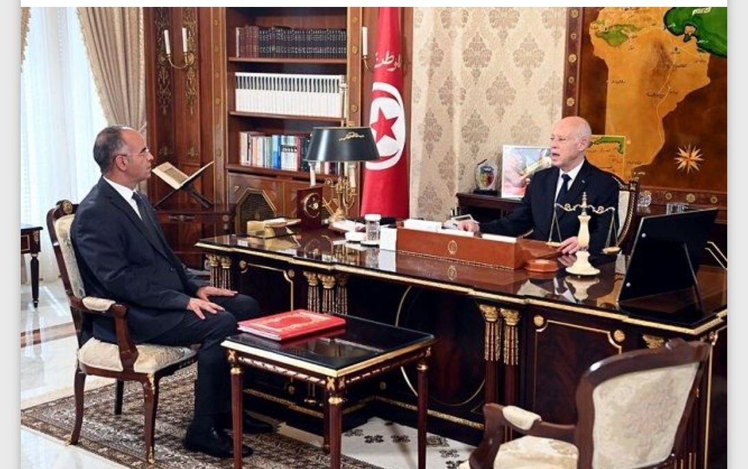 رئيس الجمهورية.. ضرورة التصدّي لكلّ من يعمل على تعطيل الخدمات سواء من داخل الإدارة أو من خارجها.